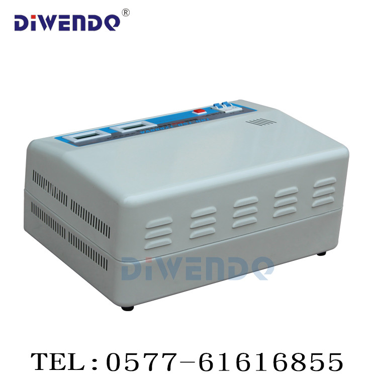 TSD-12000VA挂壁式稳压器